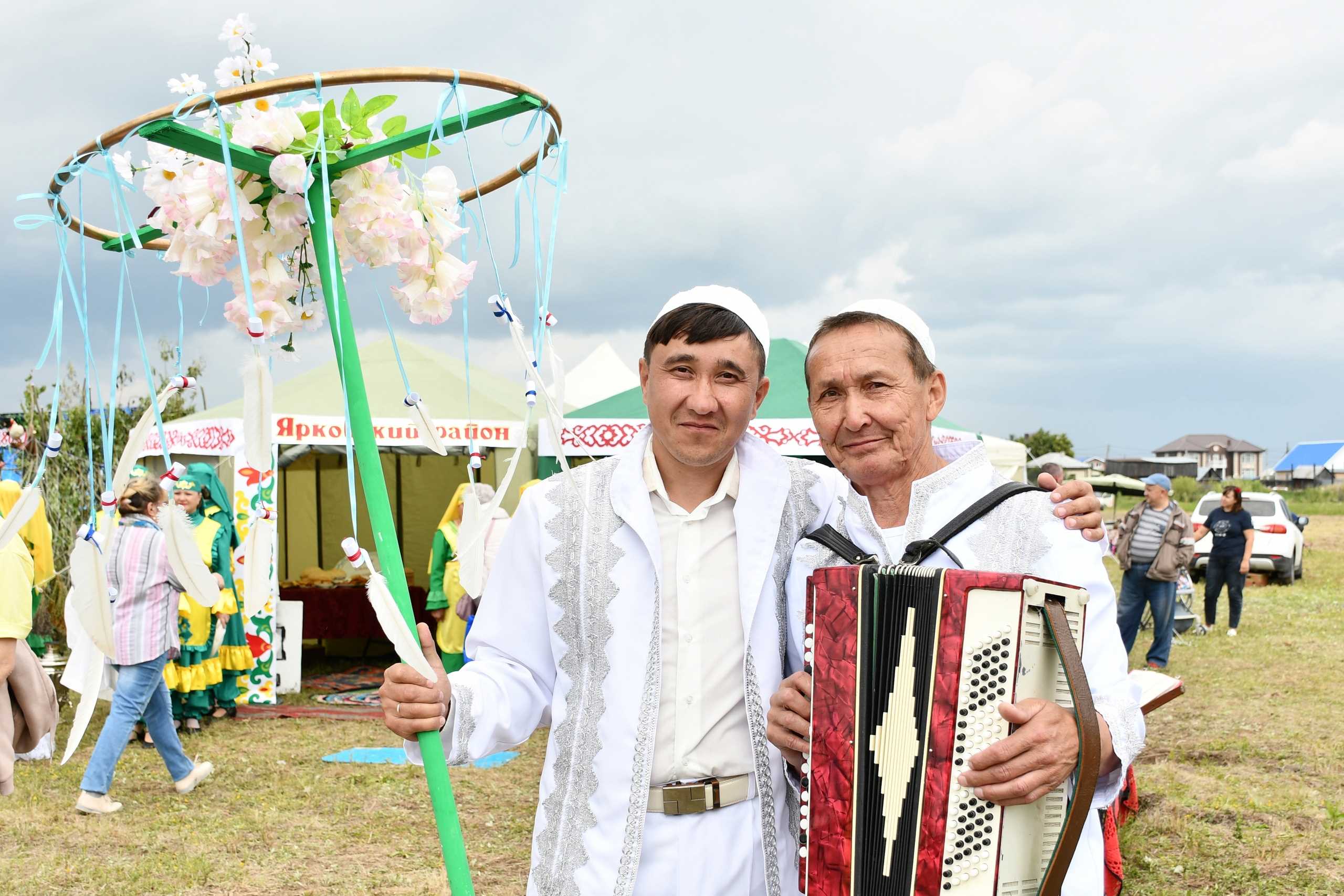 Областной сабантуй. Фото областного Сабантуя Тюменская область.